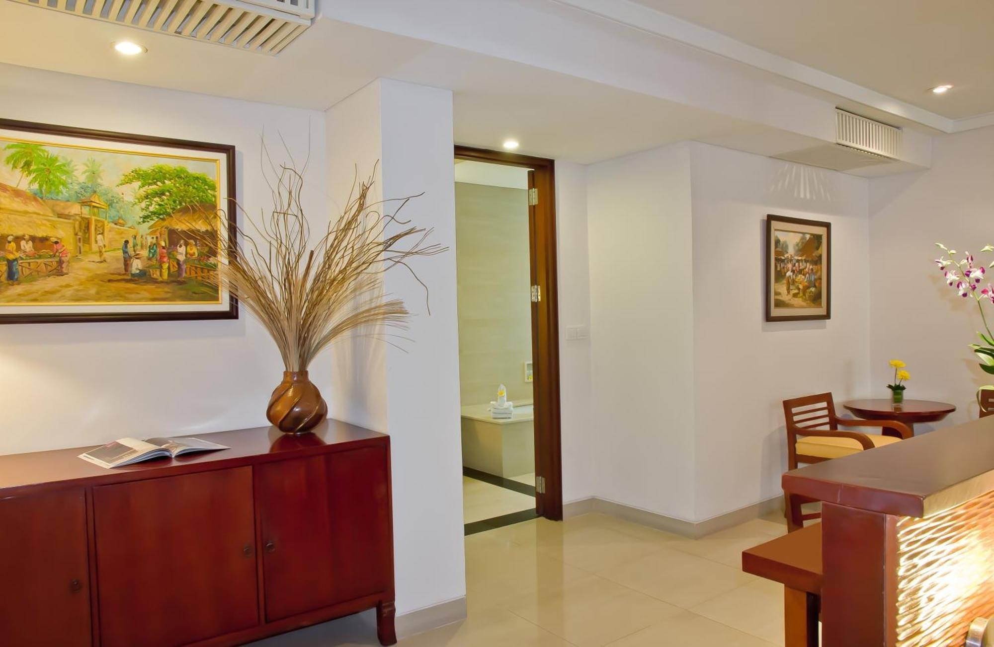 The Rani Hotel & Spa Kuta  Exterior photo