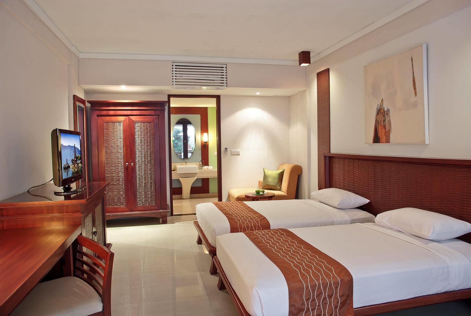 The Rani Hotel & Spa Kuta  Exterior photo